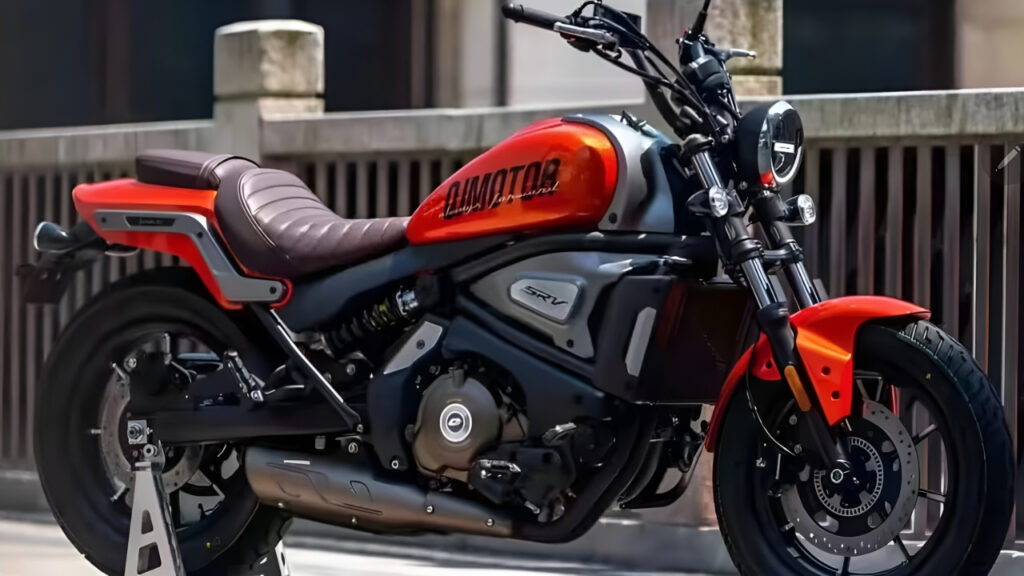 QJMOTOR SRV 550 ST 2026: la nueva revolución sobre dos ruedas